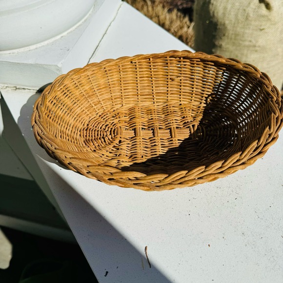 VTG Brown Wicker Boho Basket Catchall Farmhouse Rustic Organize Storage Mail - Picture 3 of 5